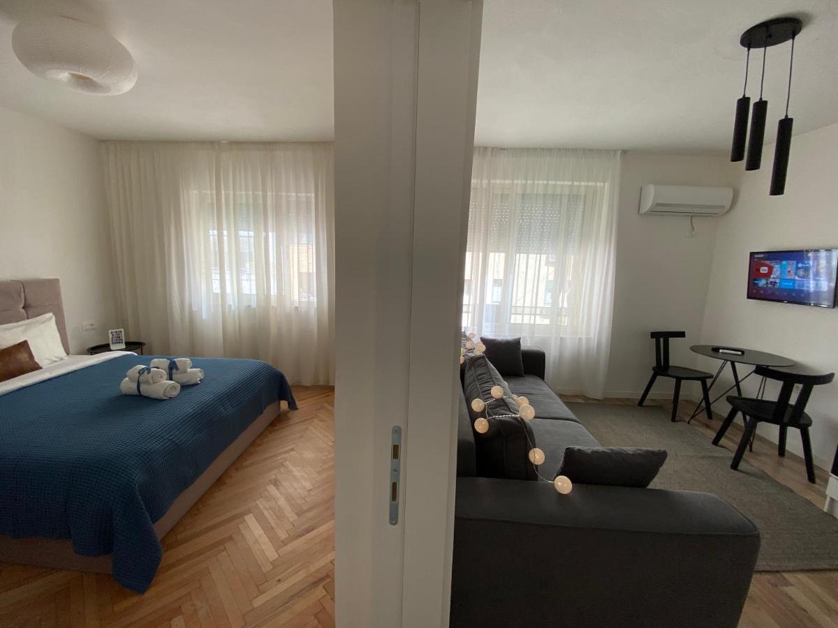 Myslym Shyri'S Apartments Тирана Екстериор снимка