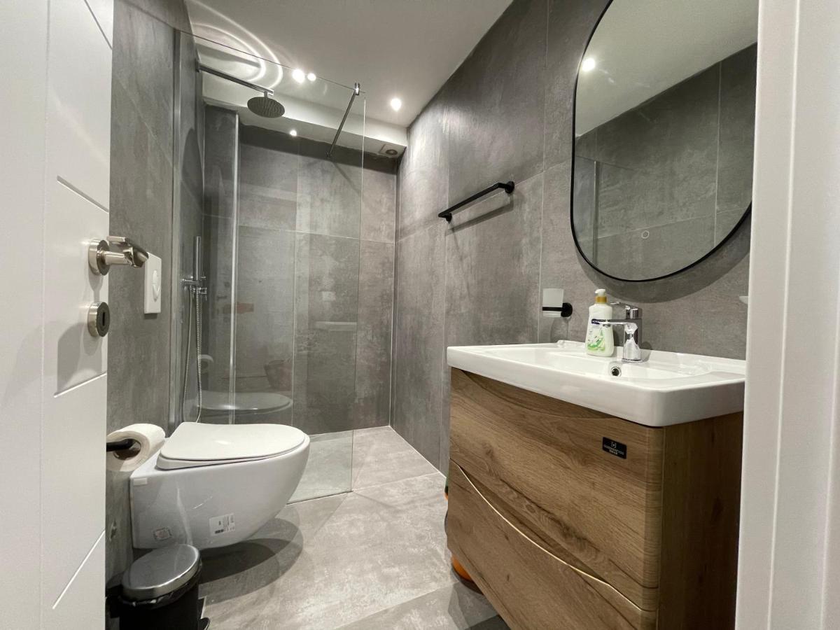 Myslym Shyri'S Apartments Тирана Екстериор снимка