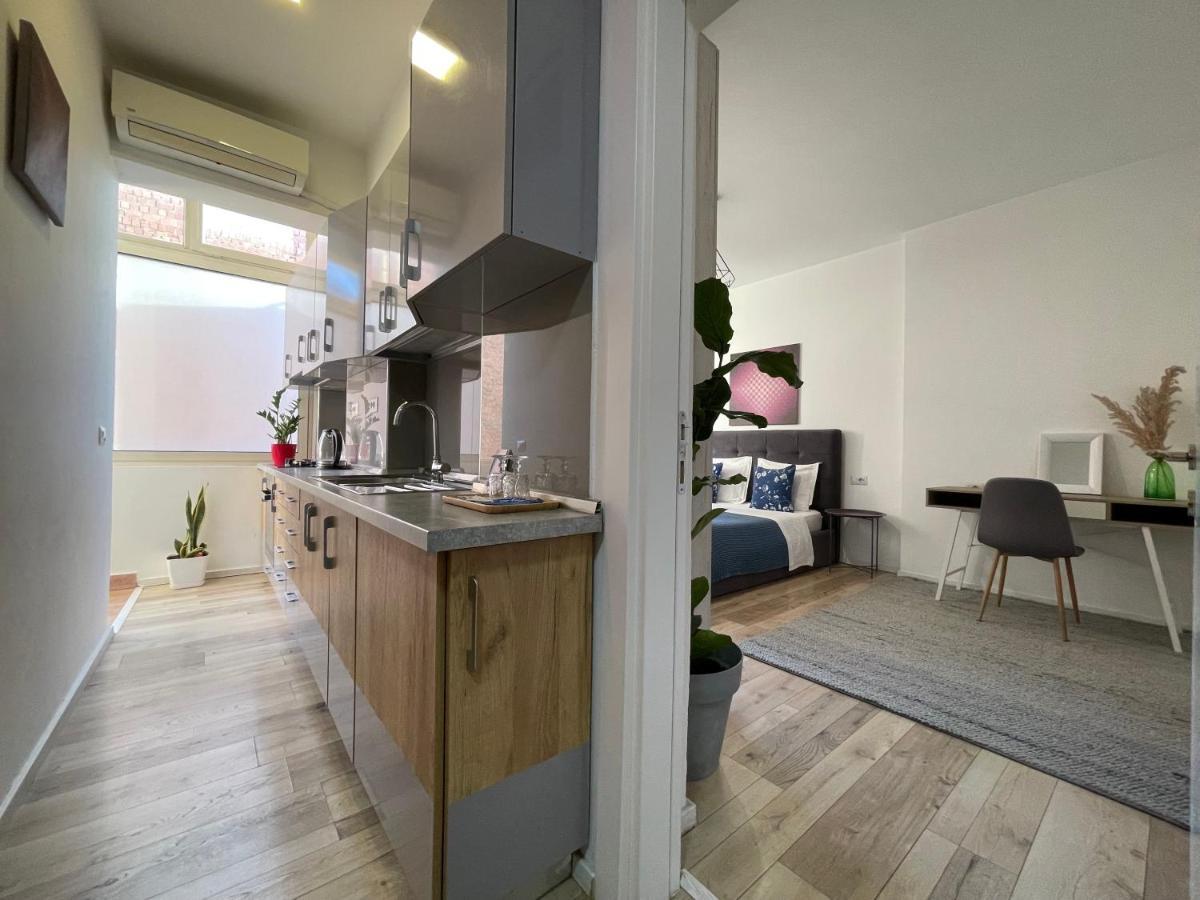 Myslym Shyri'S Apartments Тирана Екстериор снимка