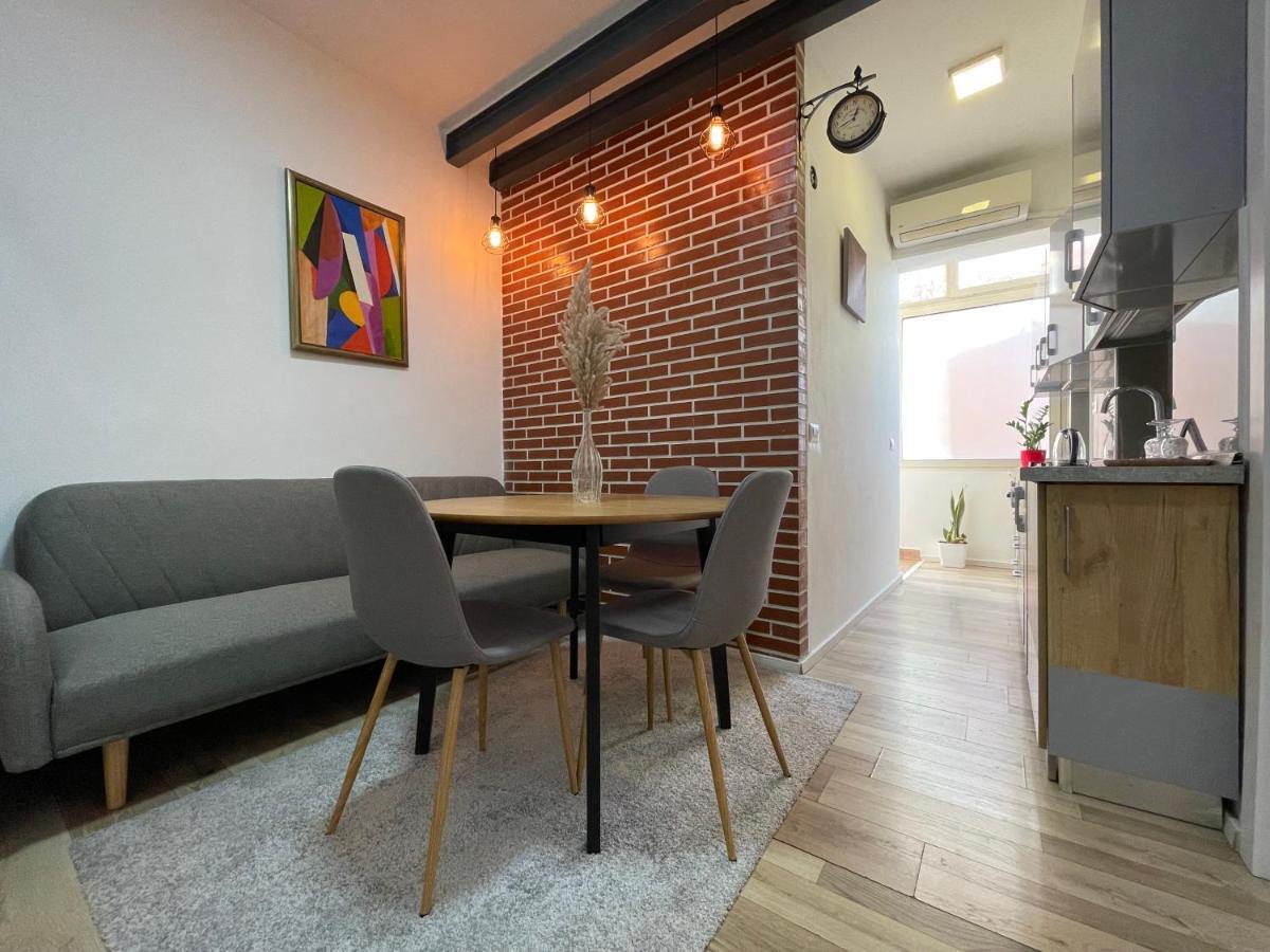 Myslym Shyri'S Apartments Тирана Екстериор снимка