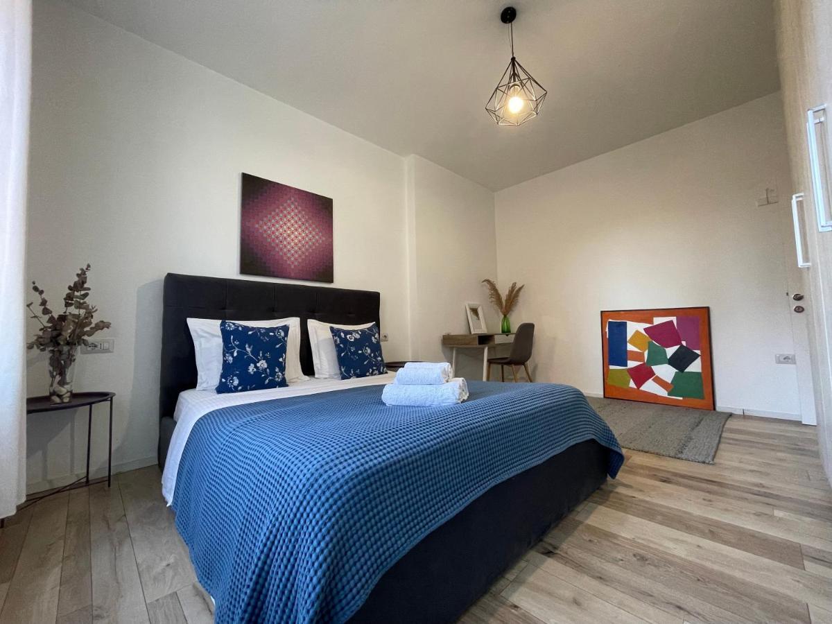 Myslym Shyri'S Apartments Тирана Екстериор снимка