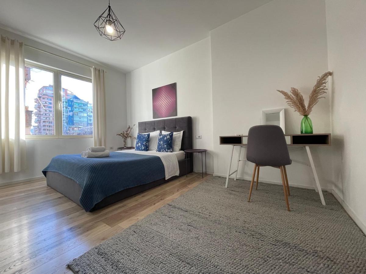 Myslym Shyri'S Apartments Тирана Екстериор снимка