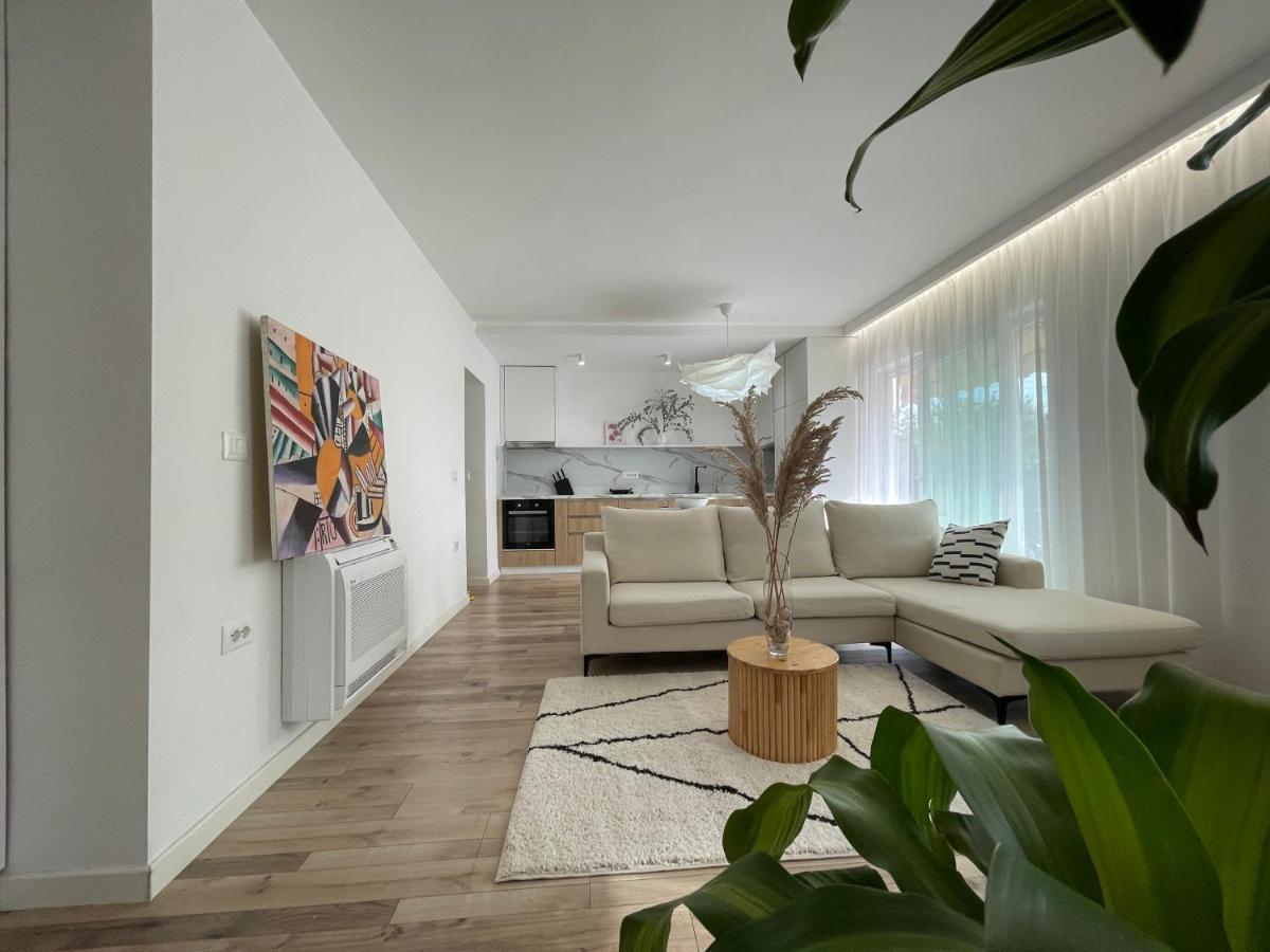 Myslym Shyri'S Apartments Тирана Екстериор снимка
