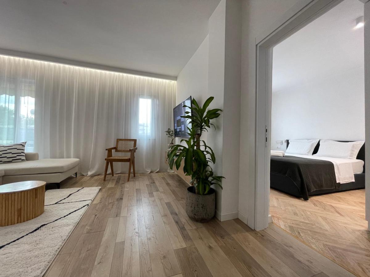 Myslym Shyri'S Apartments Тирана Екстериор снимка