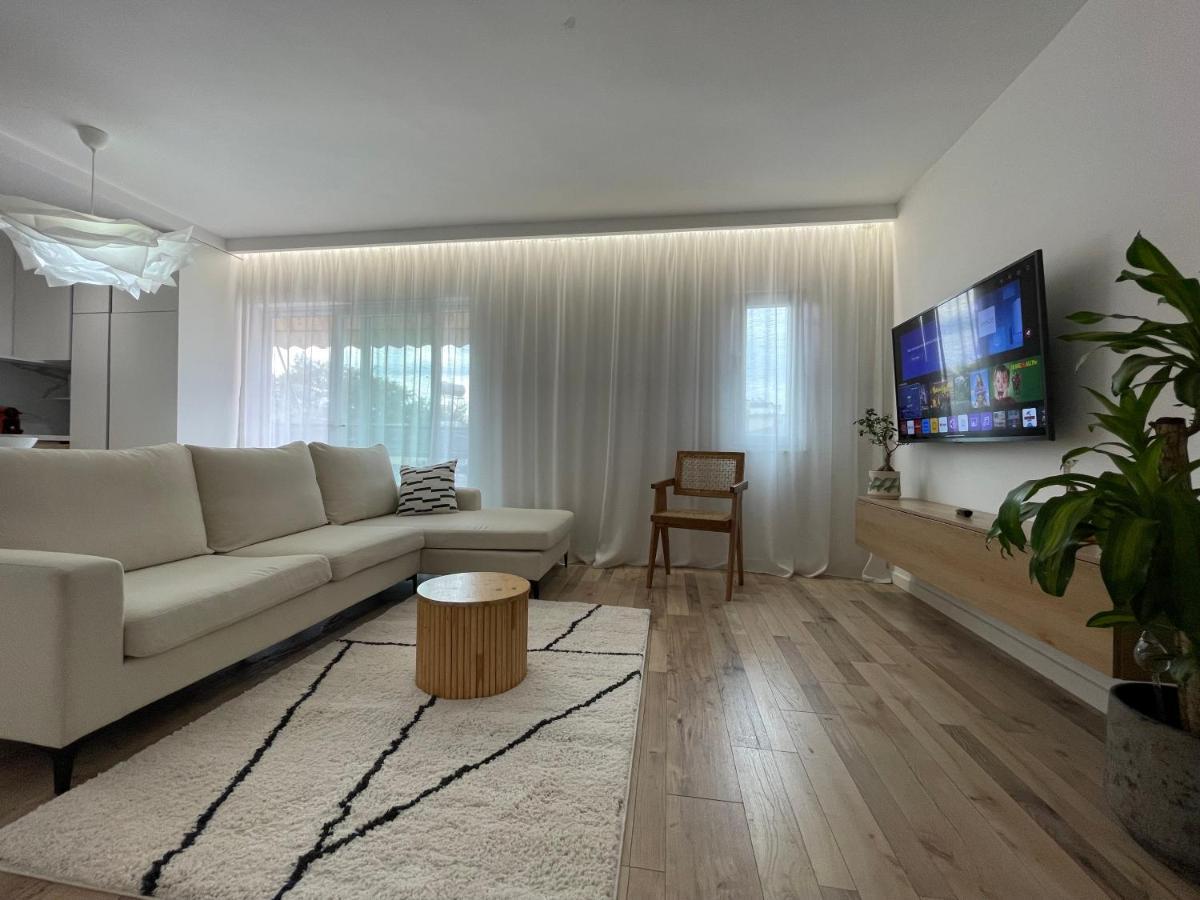 Myslym Shyri'S Apartments Тирана Екстериор снимка