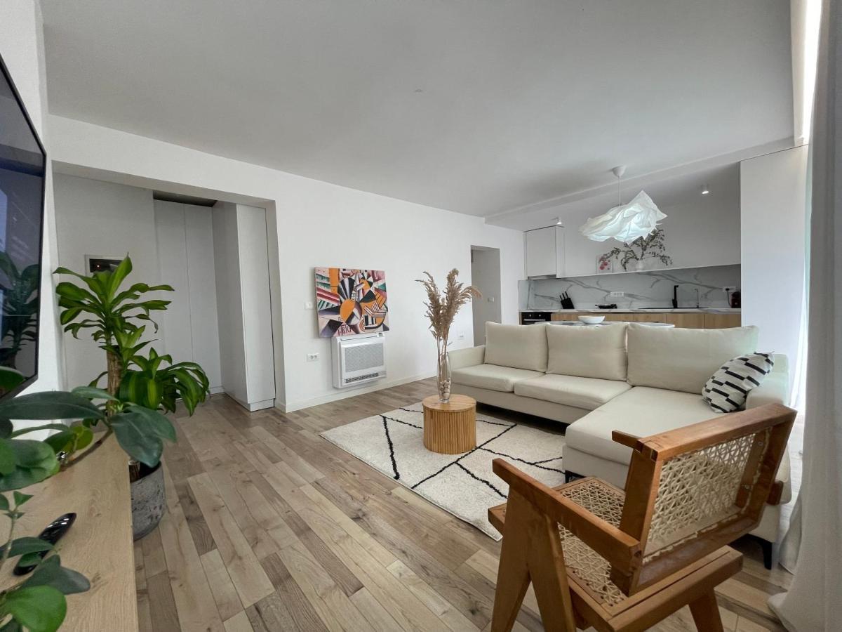 Myslym Shyri'S Apartments Тирана Екстериор снимка