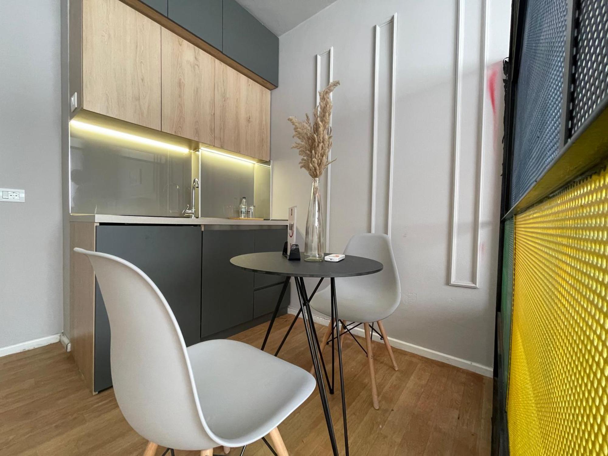 Myslym Shyri'S Apartments Тирана Екстериор снимка